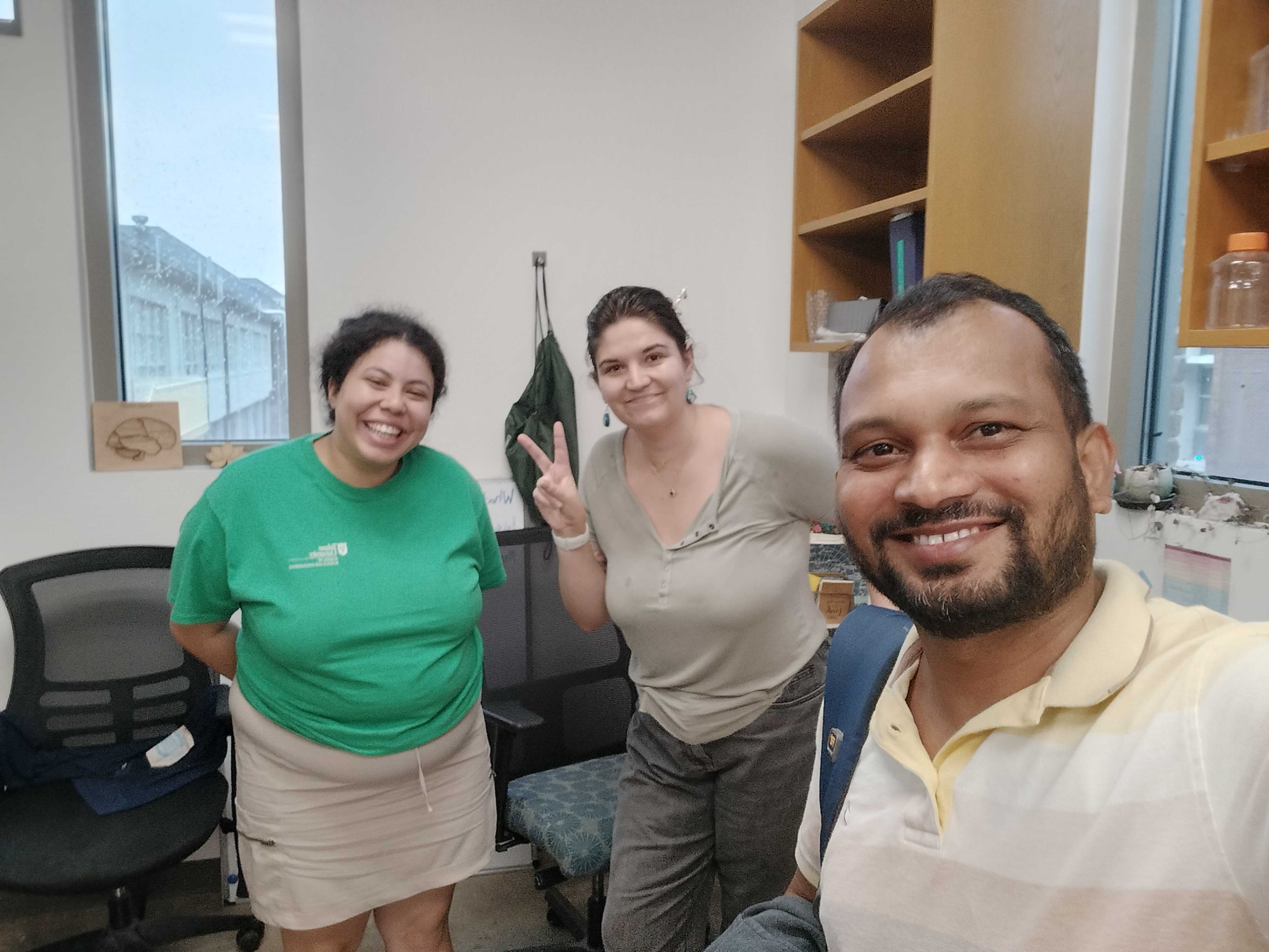 Selfie from Chandu on his last day in the lab!
